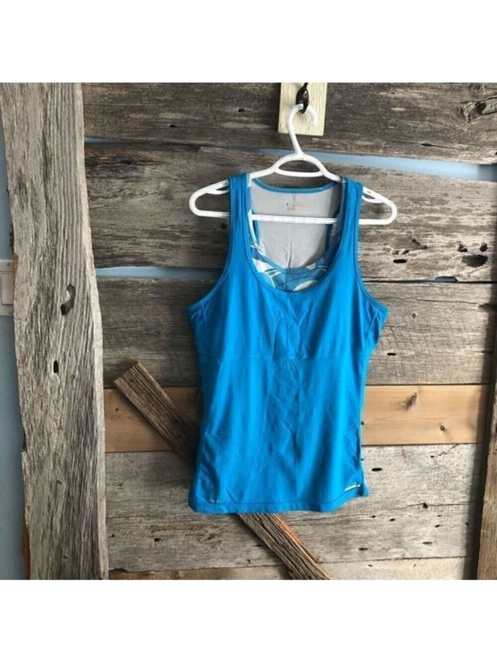 LIGHT Blue activewear tank with attached sports bra size XL